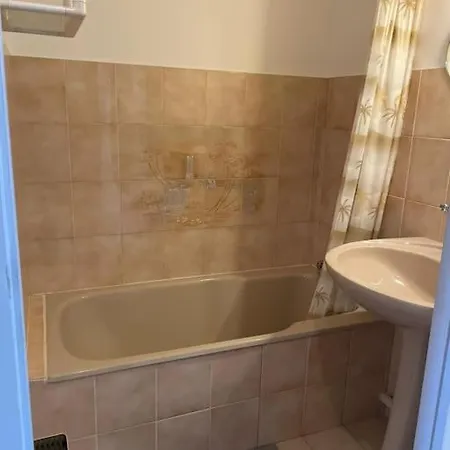 Climatise Apartment *